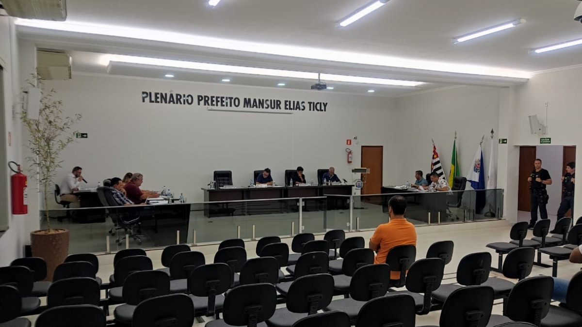 13º salário agentes políticos