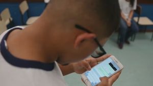 Celular na aula