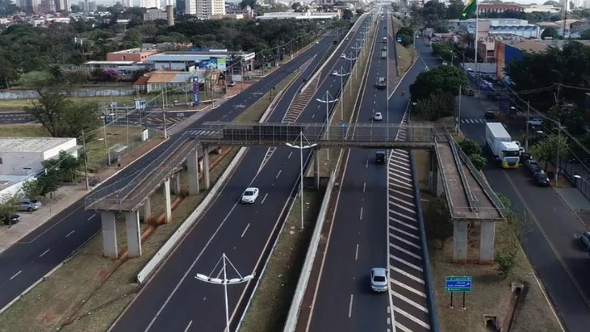 corredor de ônibus