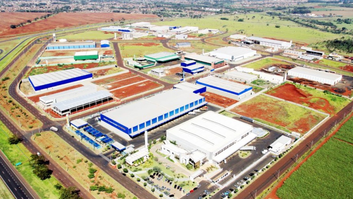 Poder público e empresas