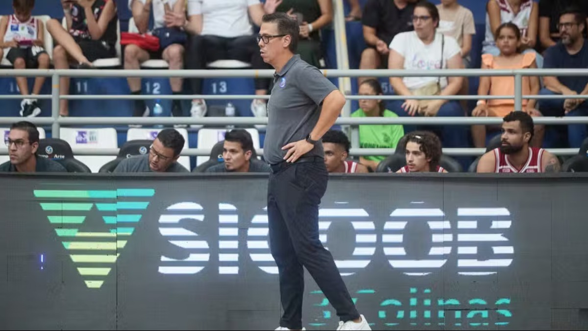 Em duelo importante