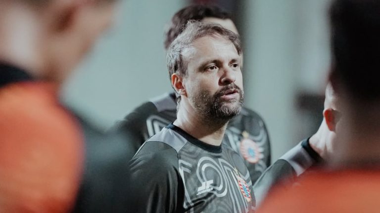 assumir clube meio temporada futebol