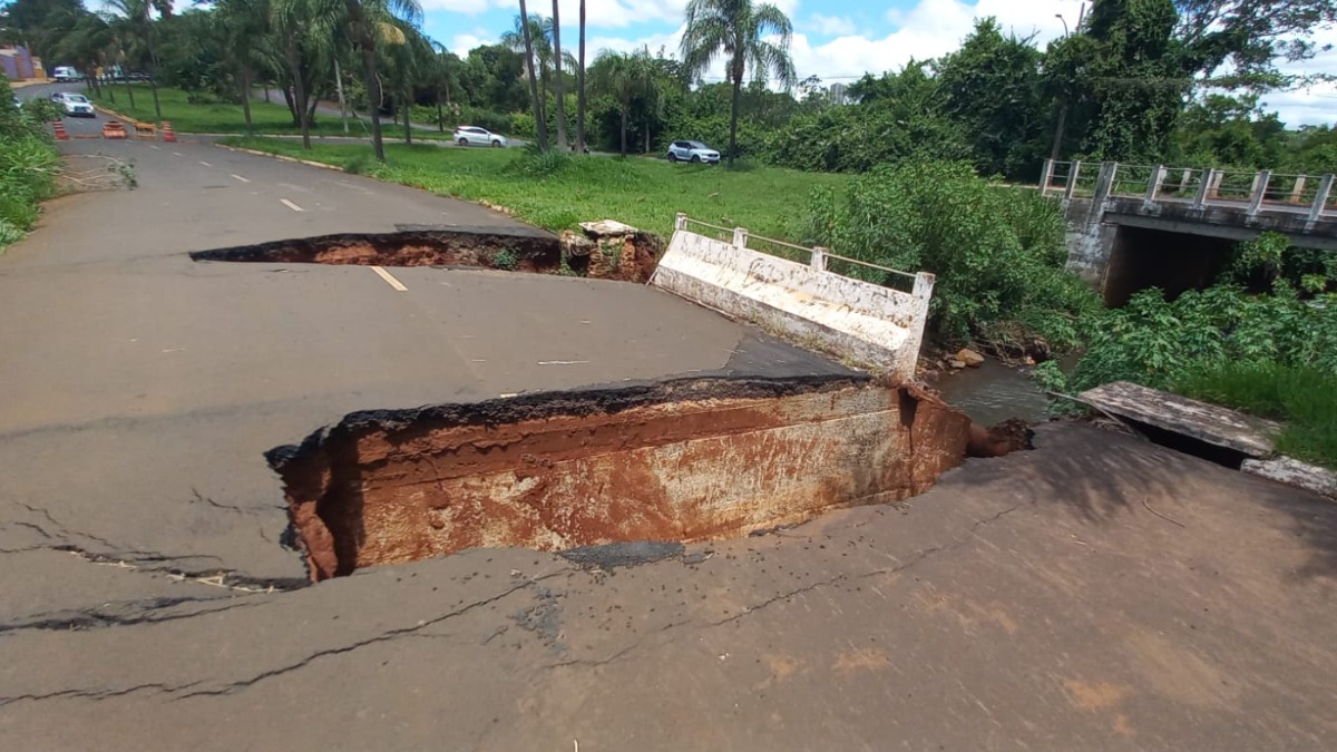 obras públicas morosas