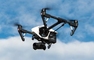 Presença de drones em aeroportos gera alerta para segurança aérea