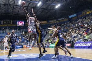 Franca Basquete contra o Mogi nas quartas do NBB