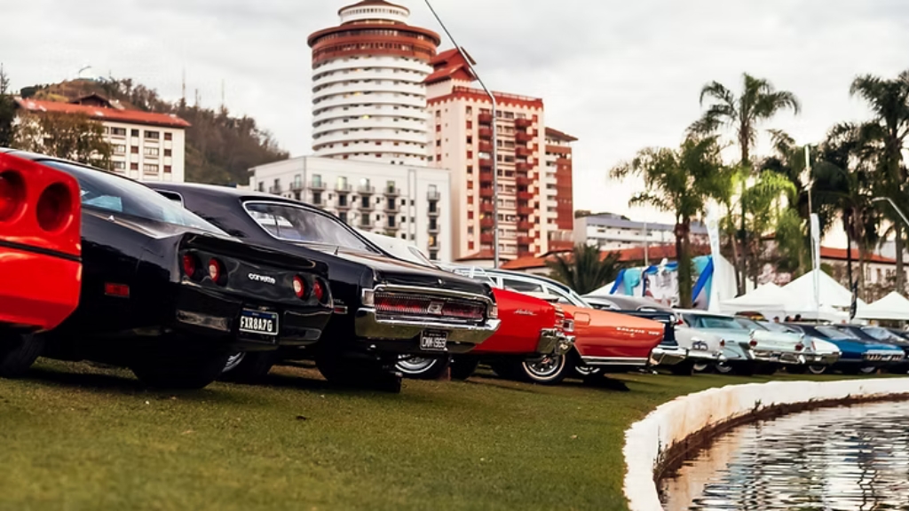 Encontro de carros antigos reúne milhares de veículos e celebra os 50 anos do Concorde em Águas de Lindóia